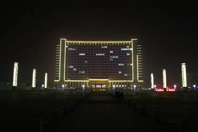 一直以来,曹县县委,县政府对青年人才工作,尤其是对曹县籍优秀学子