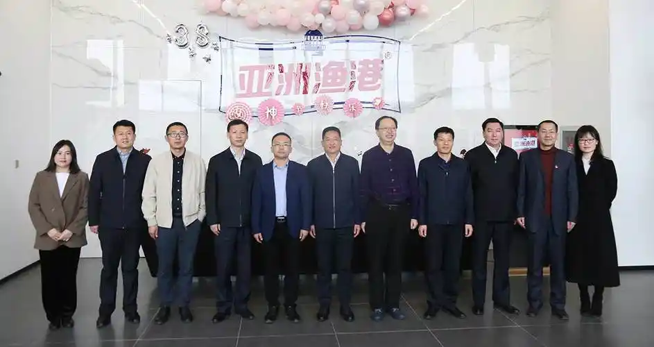 区委常委区政府党组成员王喜宾,副区长常胜强,西岗区