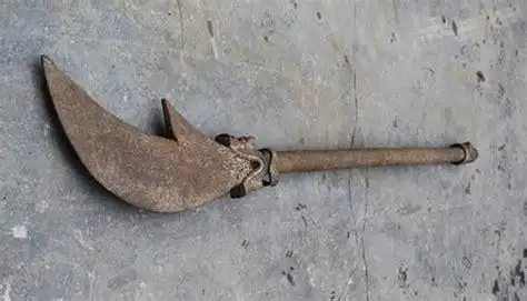 关羽墓出土青龙偃月刀