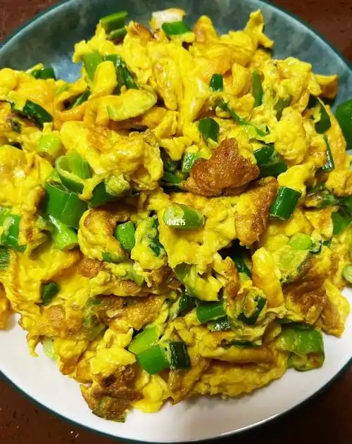 每天一道超简单的家常菜之葱花炒鸡蛋