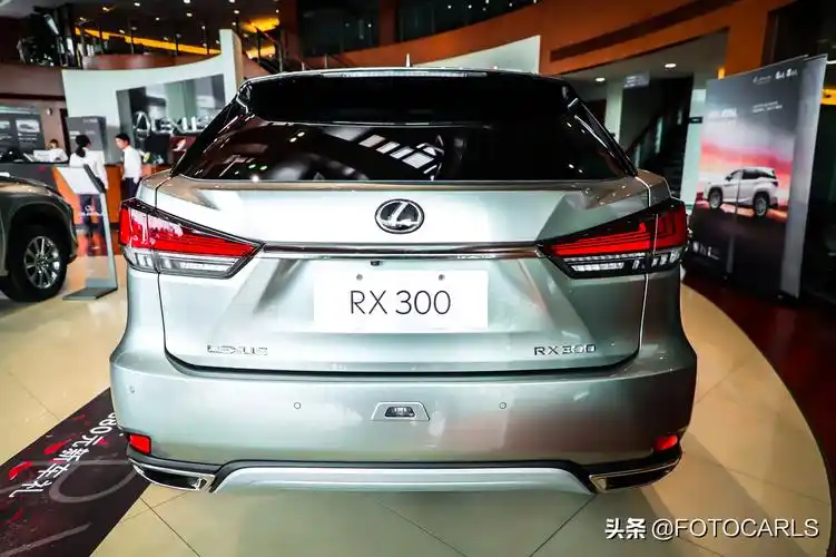 全新雷克萨斯rx300实拍解析,外型比x5更生猛,40万起靠实力?