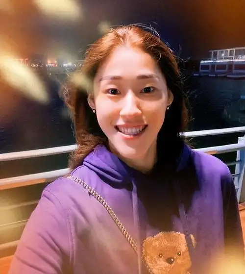 惠若琪牵线32岁刘晓彤走上新岗位薪资曝光郎平没看错人