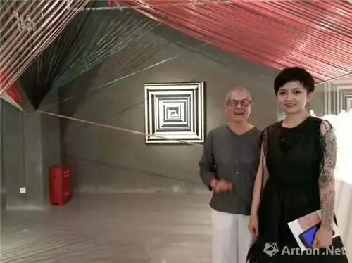 艺术家戴丹丹个展开幕 这份"礼物"很精彩_展览现场_雅昌新闻