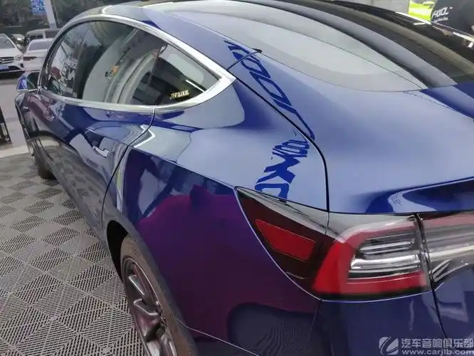柳州金手指汽车贴膜 特斯拉model3装贴威固vk70隔热膜 私密空间