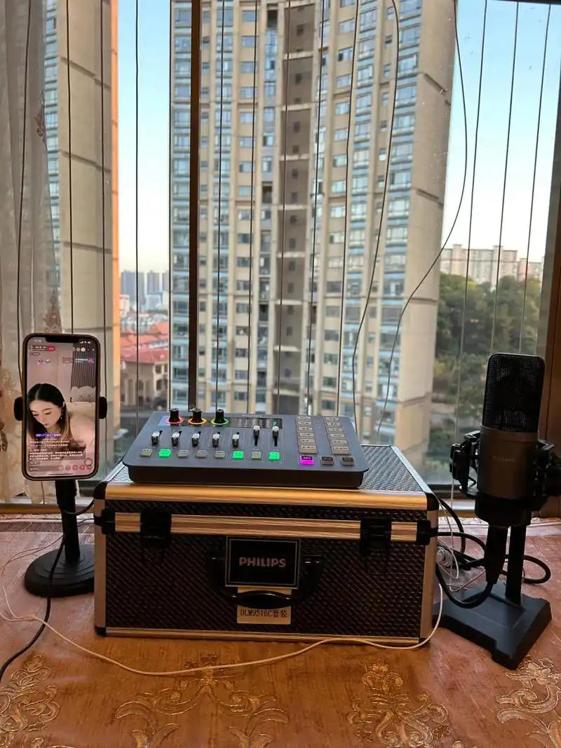 音质狠狠拿捏!04.这款飞利浦3020c声卡真 - 抖音