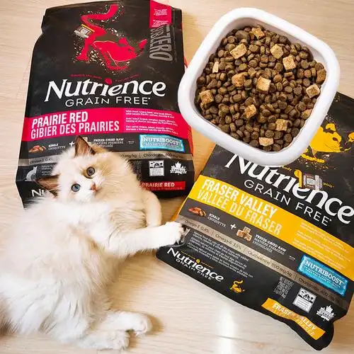 nutrience纽翠斯猫粮红肉鸡肉冻干粮加拿大哈根纽崔斯黑钻猫粮5磅