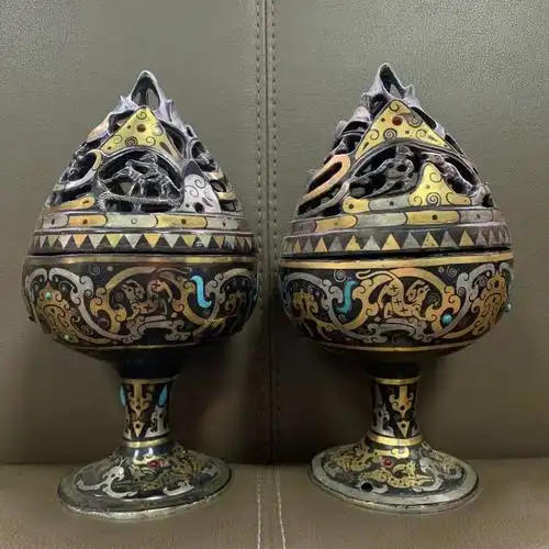 战国错金银嵌宝黑漆古青铜件