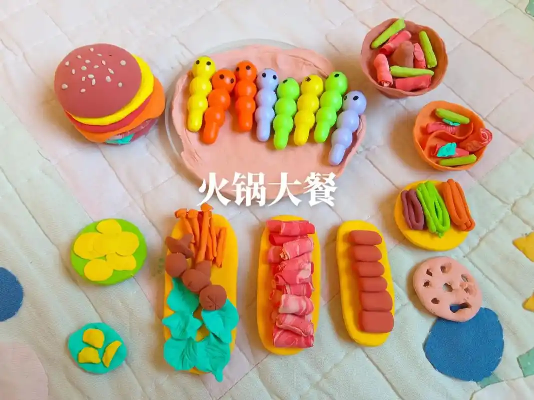 我和小朋友的作品#粘土 #纯手工制作美食 #生活一定要五颜六 - 抖音