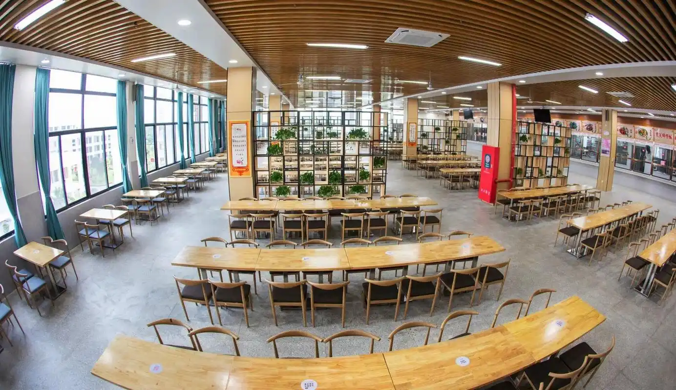 欢迎报考柳州市柳江中学 柳州市柳江中学校园,教室,宿舍,食堂,体育馆