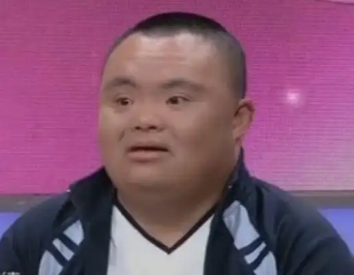 1985年养子确诊先天智障她逼丈夫签下协议不离不弃抚养到底