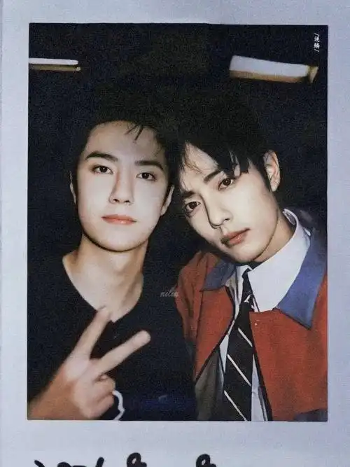 博肖拍立得壁纸