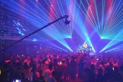 酒吧气氛组干净吗