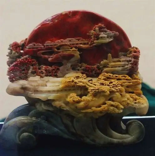 国石精品;鸡血石