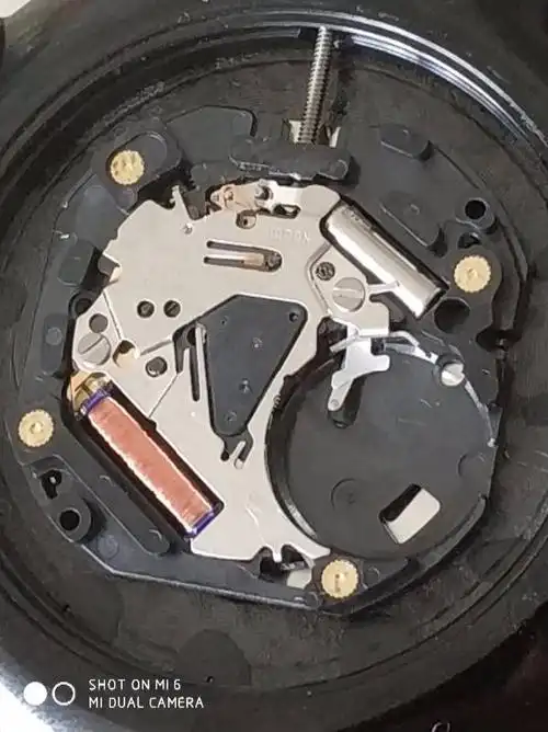 4,手表在哪里拆:如何拆手表把手调整时间?