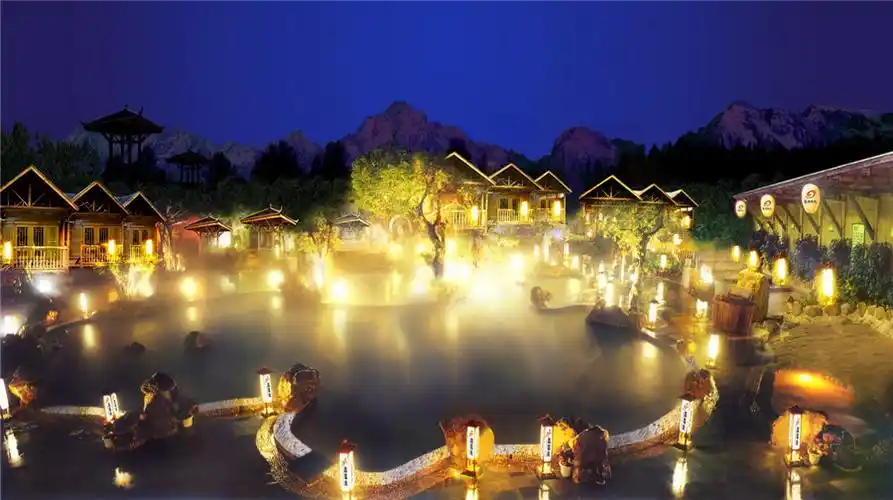 水晶温泉位于贵州省绥阳县温泉镇,距历史名城遵义仅75公里,距在建的