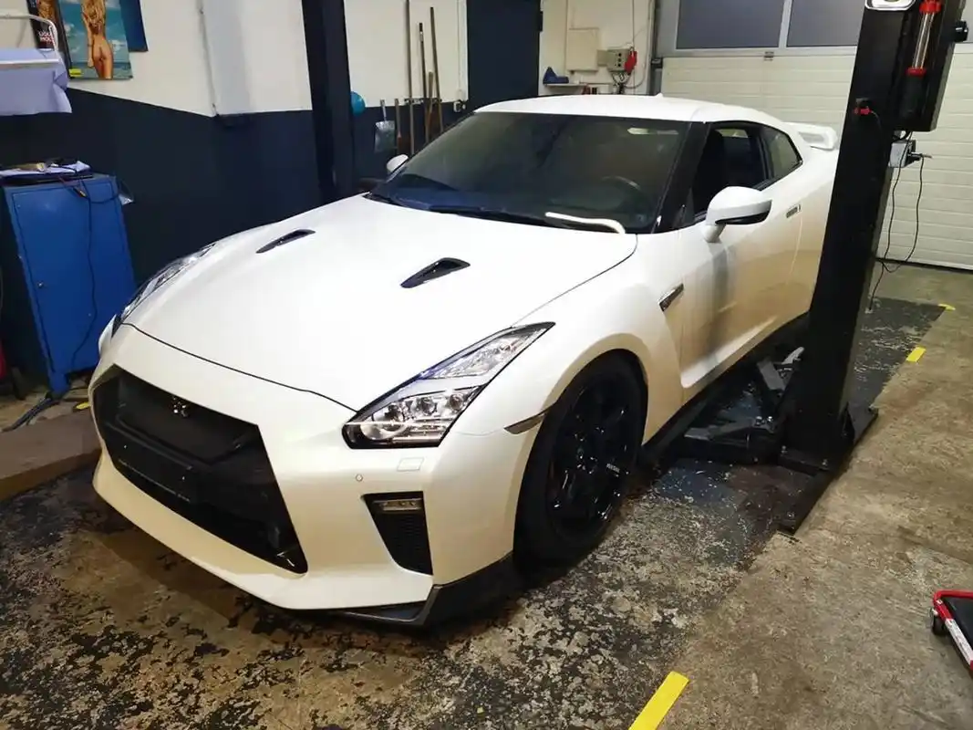 日产gtr r35在国外如何保养发动机?