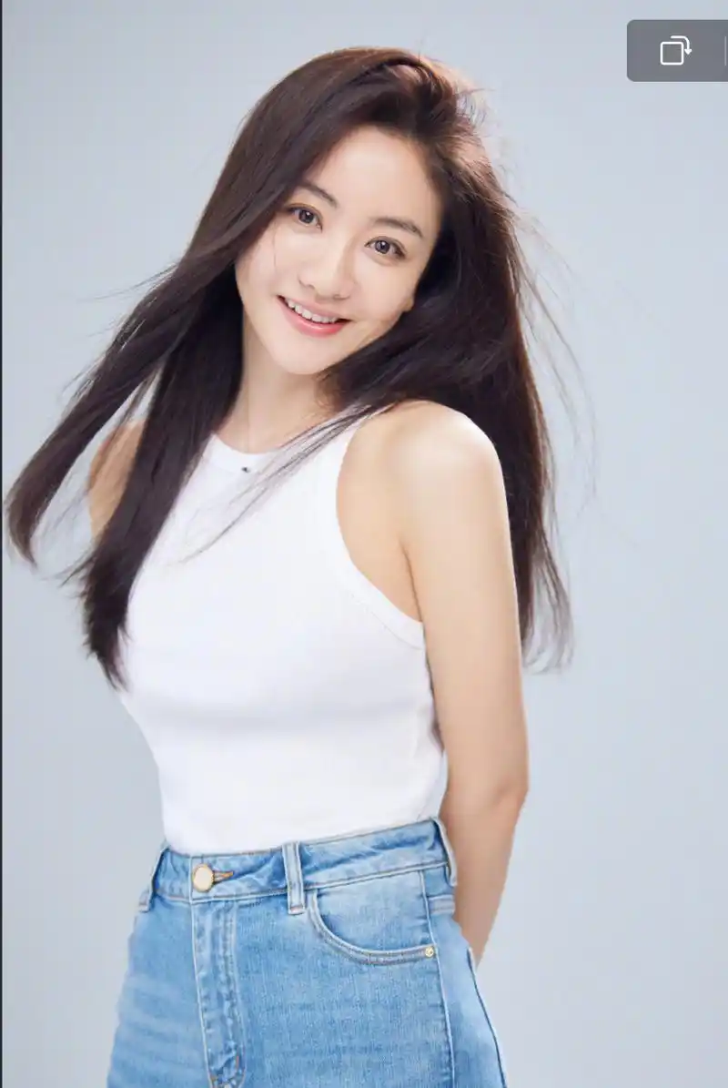 杨蓉过43岁生日:比33岁女星还要娇俏,一直出演配角有点可惜