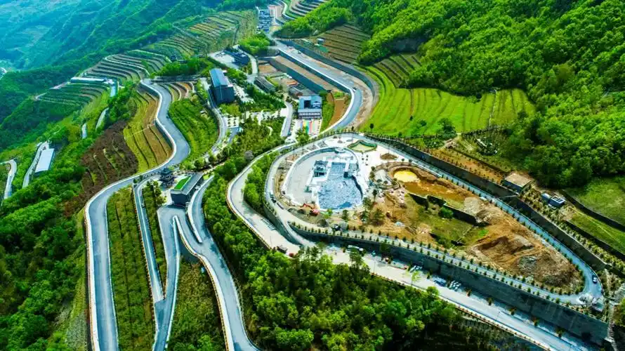 安康市白河县位于陕西南部,安康东部,南依巴山,北临汉水,西接旬阳