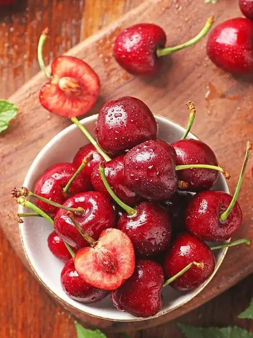 网购五斤车厘子,感觉太小男子用卡尺量,竟只有200克符合标准|樱桃