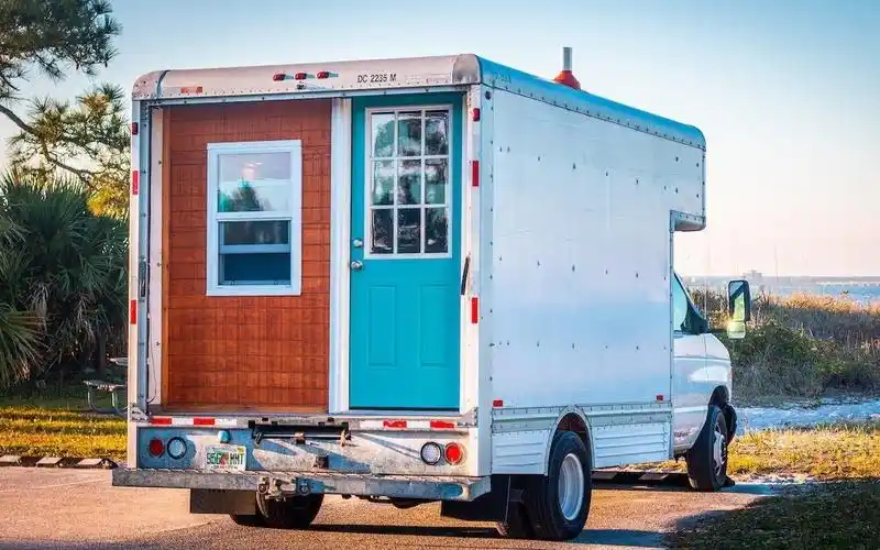 厢式货车改造vanlife房车,后厢里的小房子【van life房车改装案例 187