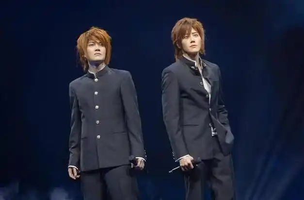 泰星mike和哥哥golf合开演唱会9岁儿子惊喜登台尽显父子情深