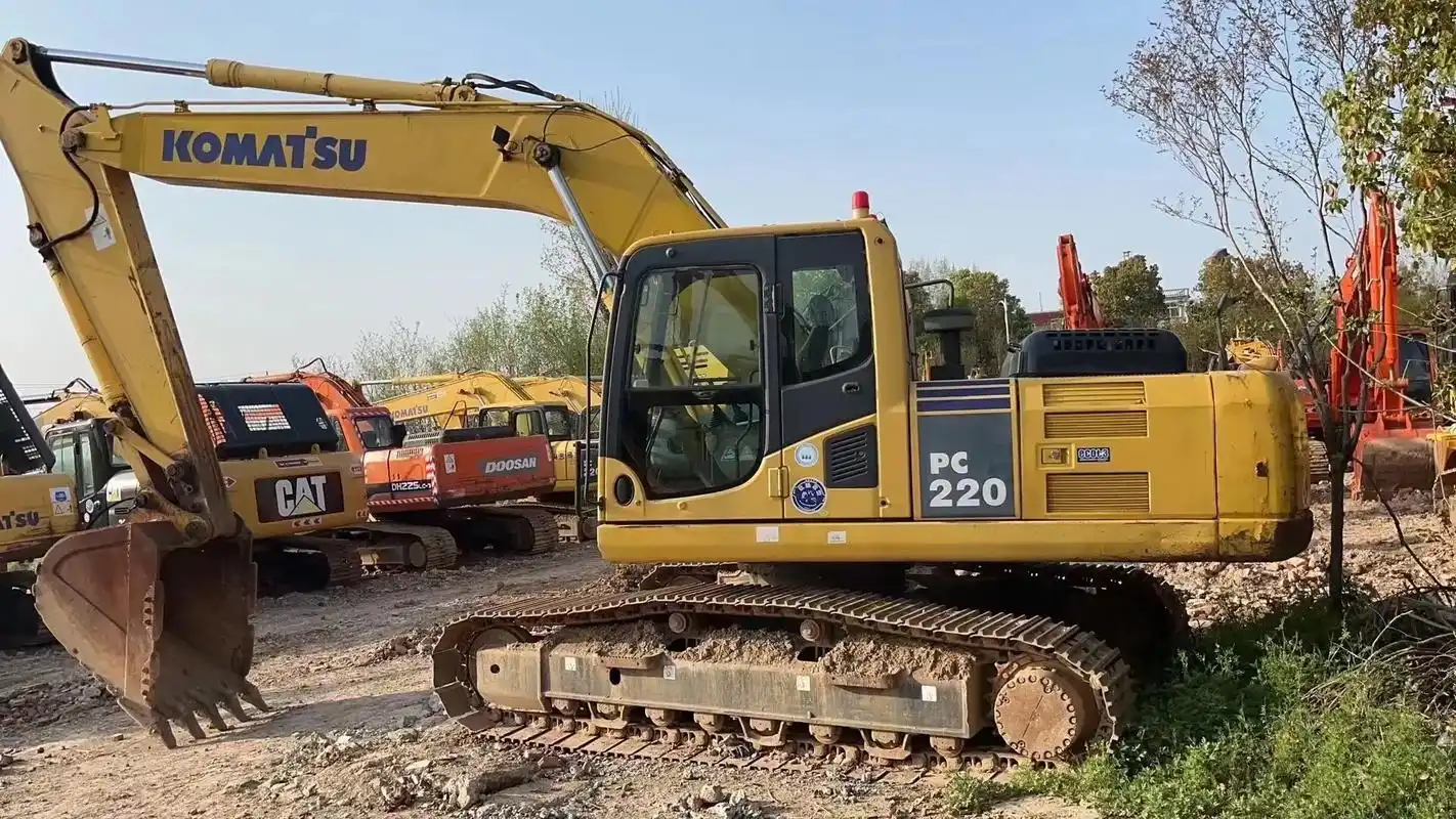 小松220挖掘机转让