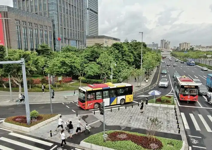 车流更顺畅!广州白云区云霄路品质化提升工程全线完工