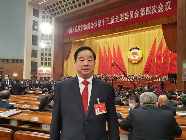 第十三届全国政协委员,新华联集团董事局主席傅军.受访者供图