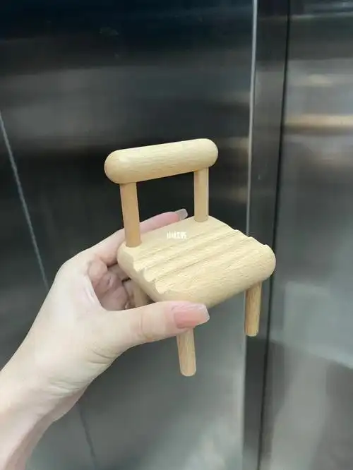 这个木头手机支架也太好看了吧