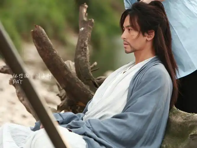 天哪谁懂啊 看这张照片看着迷了#山河令#|周子舒|阿絮