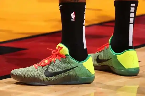 nike kobe 5代vs保罗乔治pg6代欧文1代nba赛季球星篮球鞋上脚合集