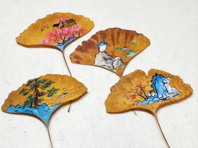 手绘银杏叶杏好有你