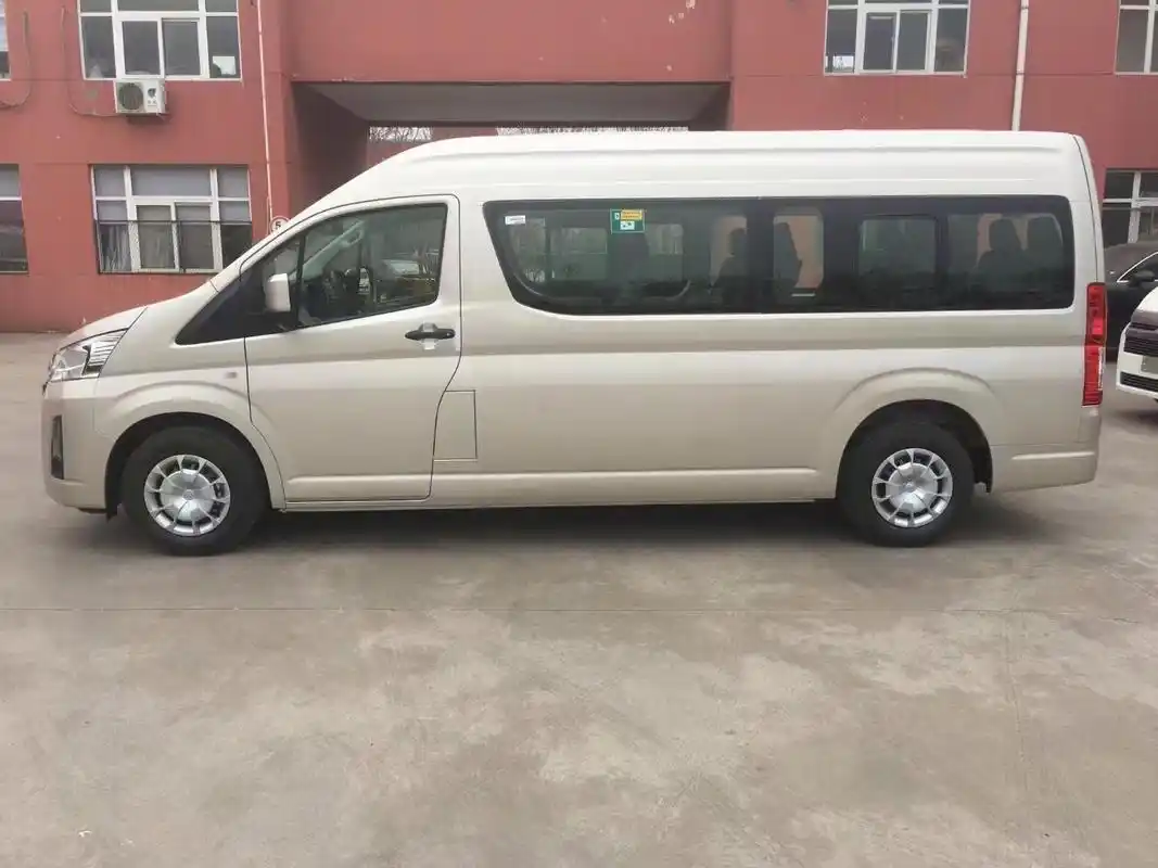 对于全新的丰田海狮面包车,你感觉如何呢?