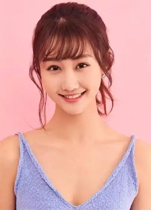 全国高校女神三十强8月榜李金阳力压张雪迎关晓彤