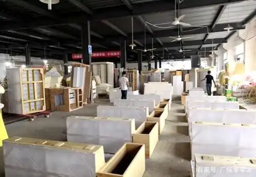走进沙发厂生产车间,从木材到成品的过程,工厂是怎么制造出来的