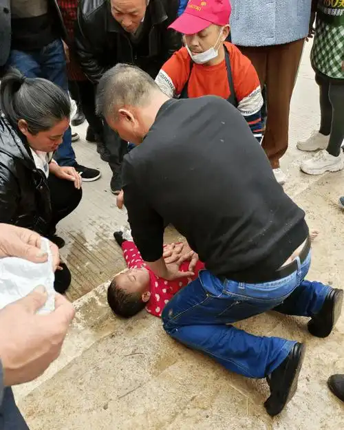 暖心事丨长汀:5岁小男孩落水被救,为救人者点赞!_刘雄_孩子_时间