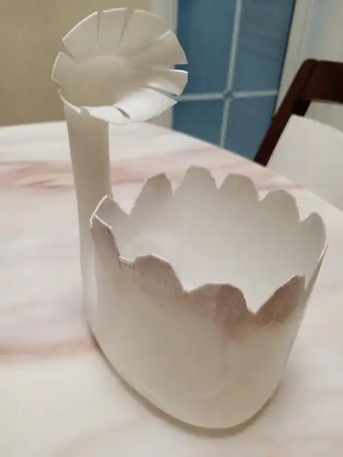 洗衣液瓶子做花瓶