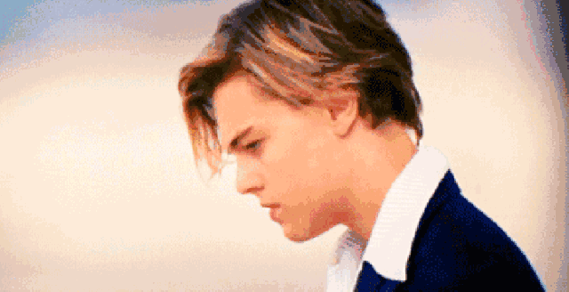 小李子都瘦出了精致的脚踝你还好意思胖着么