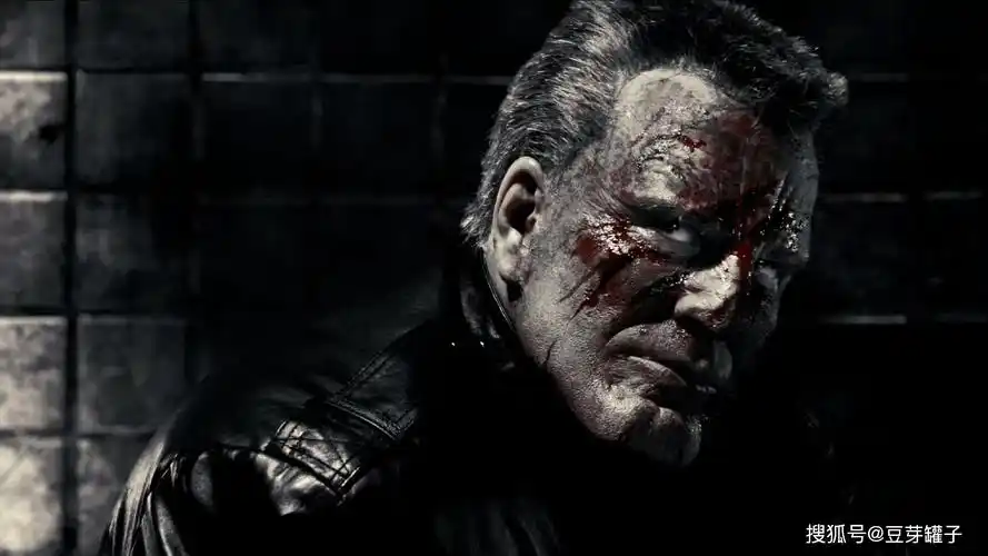 罪恶之城风格诡谲具有神秘吸引力的电影暴力美学的视觉盛宴