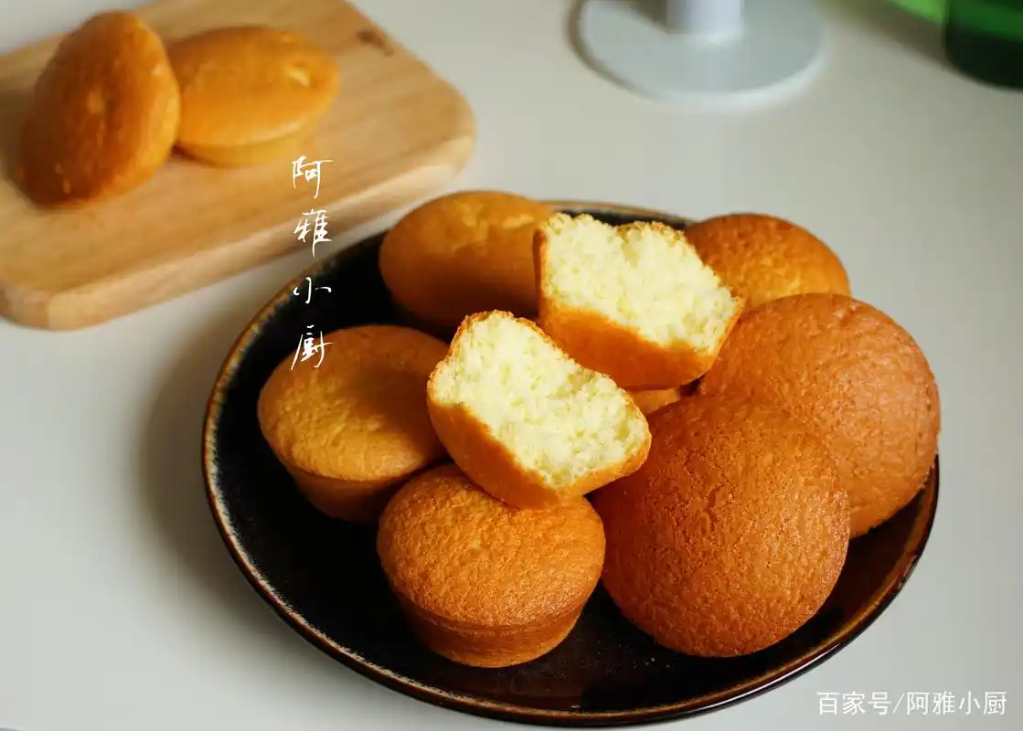 4个鸡蛋,1碗面粉,教你在家自己做老式鸡蛋糕,再也不用买了!