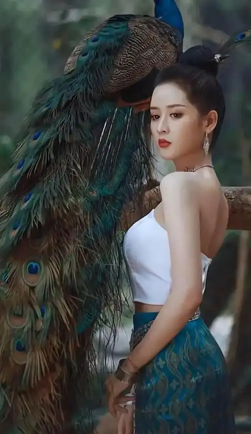 高颜值傣族姑娘