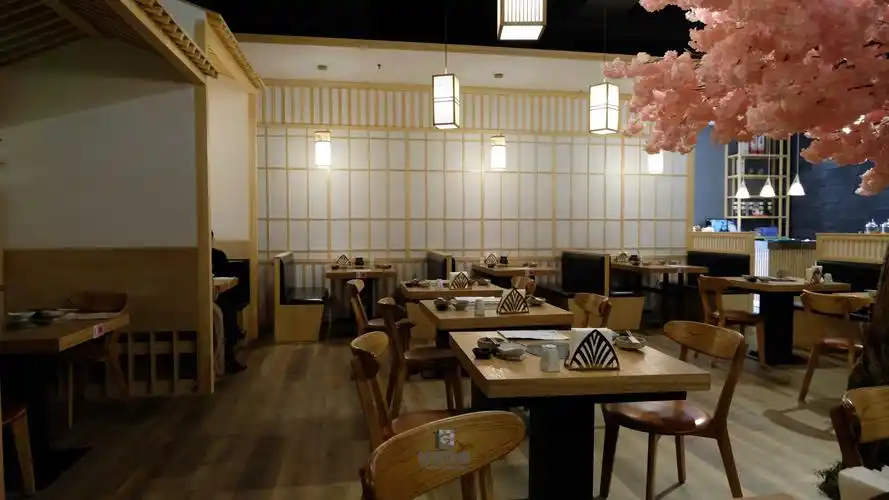 简约高级感的日式餐厅装修实景淄博八云寿喜烧装修实拍