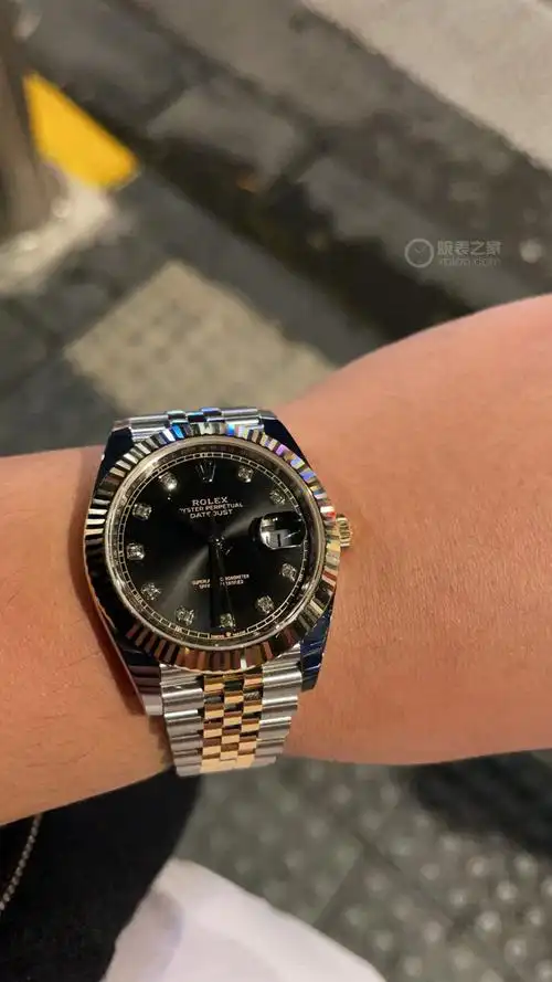 工作需要提黑金劳力士上手低调奢华有内涵