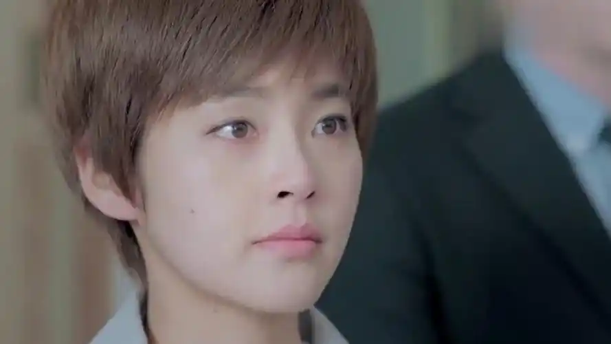 鸡毛飞上天王旭要跟邱岩回家向小玉告别一番话把众人感动哭了