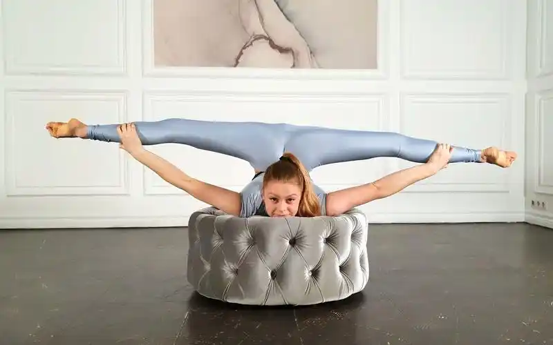 美女柔术,柔术软功,zlata柔术 alina 一字马,柔术三折,下腰 【柔之迷