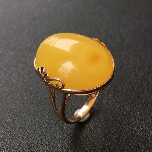 18k金镶天然蜜蜡戒指