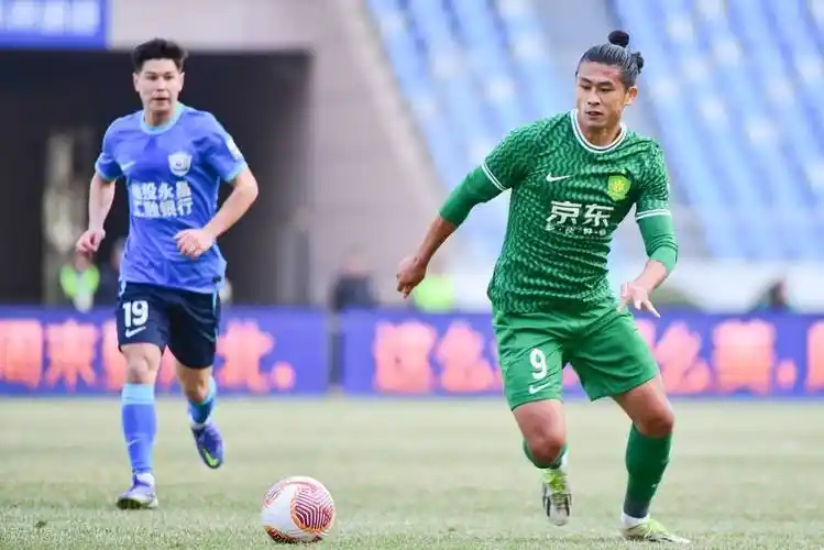 原创名记送张玉宁彩虹屁评论区一片真实声音