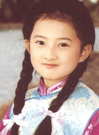 《青青河边草》中的小草都37岁了,其老公背景曝光,今婚姻幸福