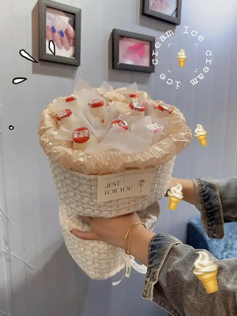 "养乐多花束"养乐多花束"养你一辈子,陪你欢乐多",酸酸甜甜 - 抖音