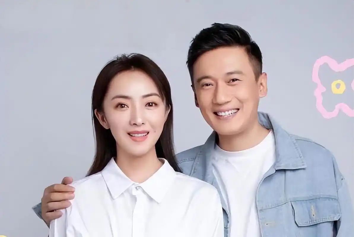 知名演员徐洪浩:比老婆大10岁,戏里演父女,戏外恩爱幸福惹人羡